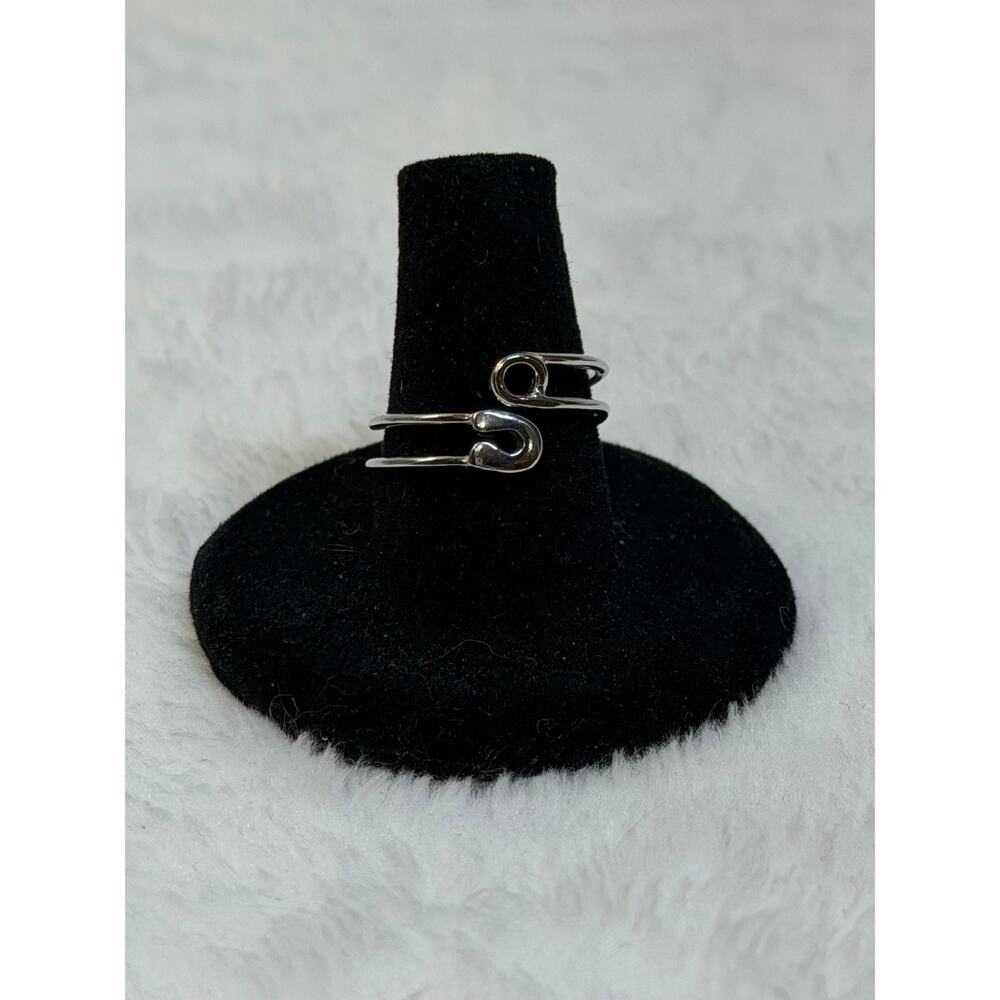 Adjustable Paperclip‑Style Ring – Silver Tone